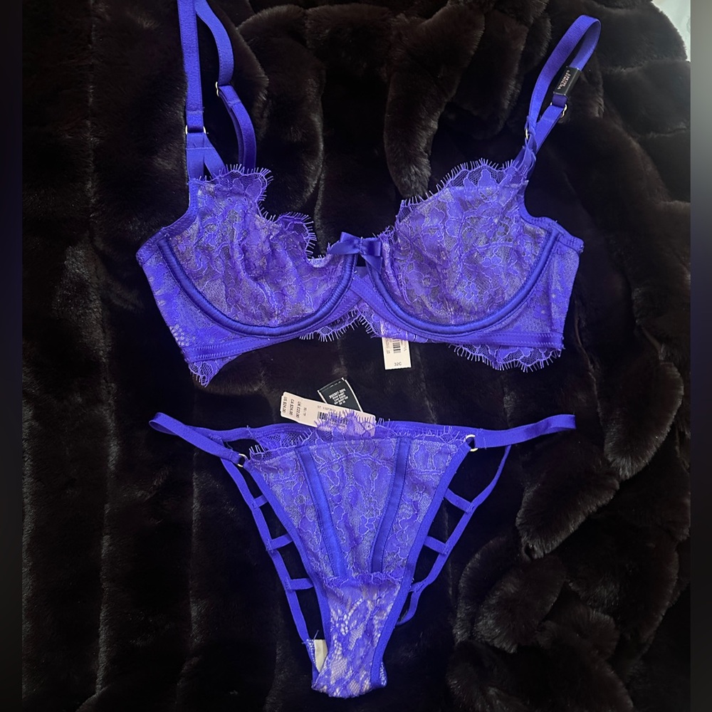 Victoria’s Secret Set 32C Bra XS Panty Small NEW Tags Lace Sexy Purple Strappy
